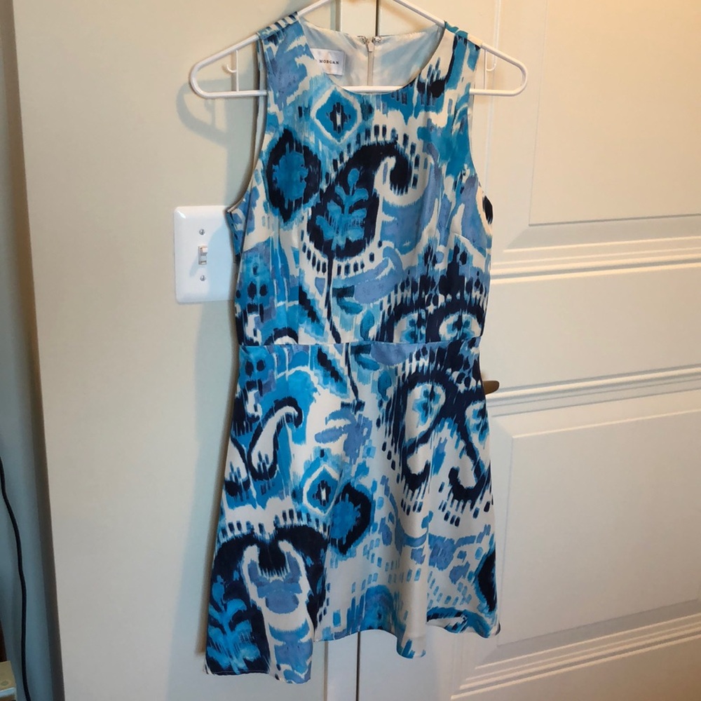 Donna Morgan sleeveless paisley printed dress